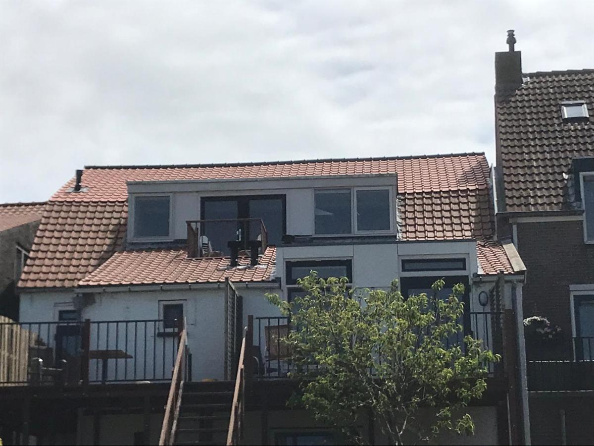 In De Gele Mooie Met Fantastisch Uitzicht Zonnemaire